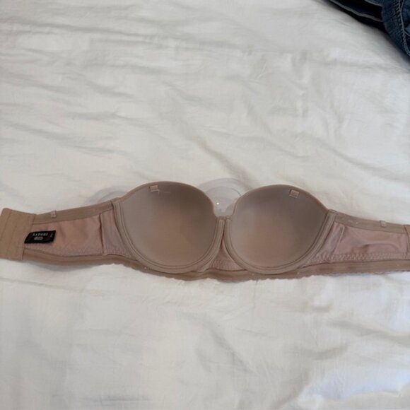 Brand new never worn Natori strapless bra. Size 34C - Picture 3 of 5